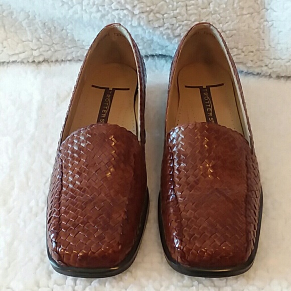Trotters Brown woven "Lori" style loafers - Picture 1 of 7